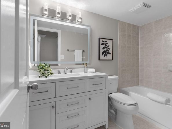 7640 Provincial Drive 214, Mclean VA 22102