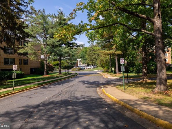 7640 Provincial Drive 214, Mclean VA 22102