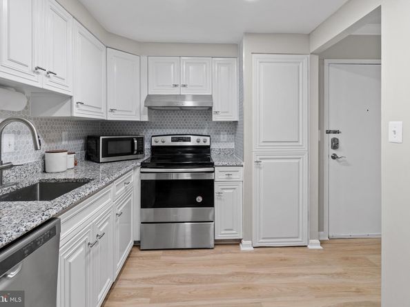 7640 Provincial Drive 214, Mclean VA 22102