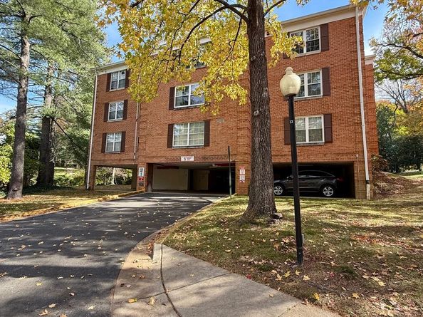 7640 Provincial Drive 214, Mclean VA 22102