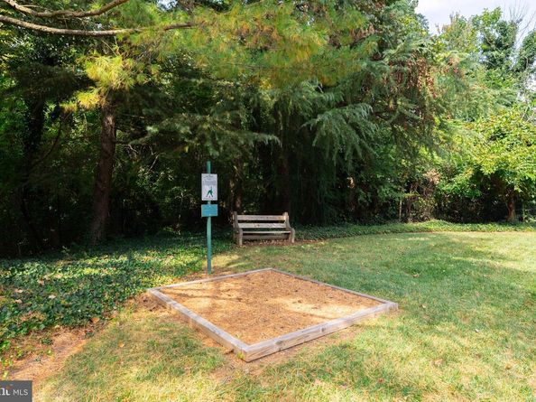 7640 Provincial Drive 214, Mclean VA 22102