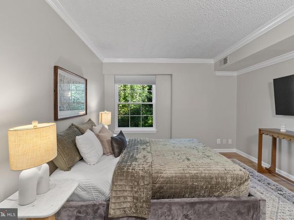 7640 Provincial Drive 214, Mclean VA 22102