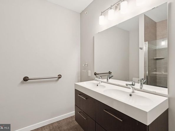 231 W Thompson Street, Philadelphia PA 19122