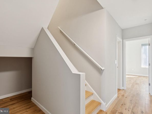 231 W Thompson Street, Philadelphia PA 19122
