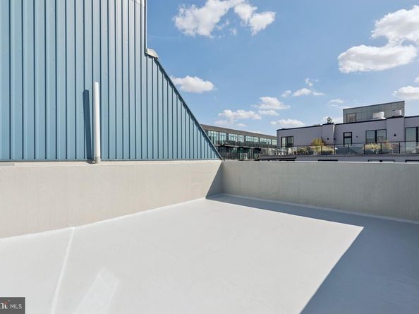 231 W Thompson Street, Philadelphia PA 19122