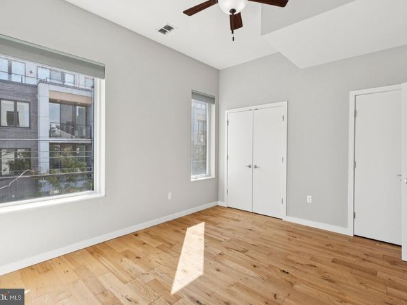 231 W Thompson Street, Philadelphia PA 19122