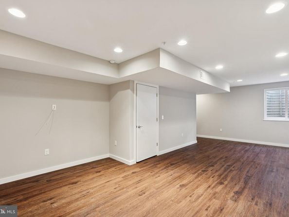 231 W Thompson Street, Philadelphia PA 19122
