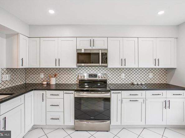 2757 Stone Hollow Drive, Vienna VA 22180