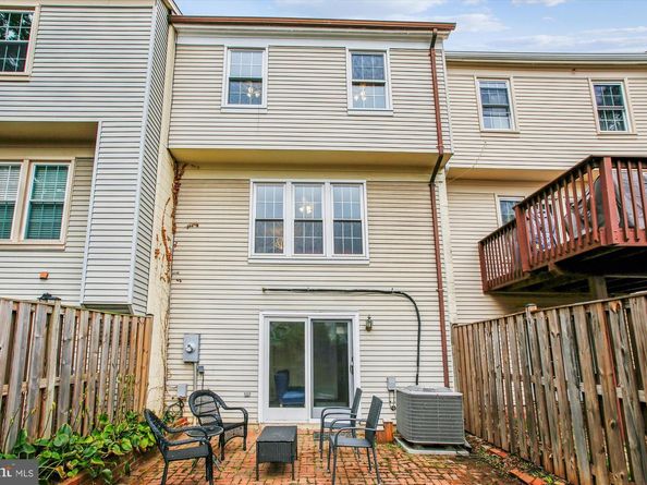 2757 Stone Hollow Drive, Vienna VA 22180