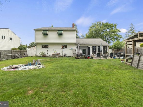 413 Alden Avenue, Morrisville PA 19067