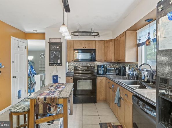 413 Alden Avenue, Morrisville PA 19067