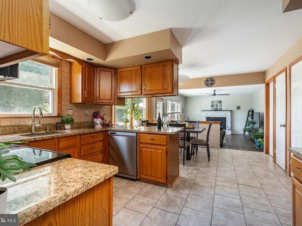 428 Fox Hollow Drive, Feasterville Trevose PA 19053
