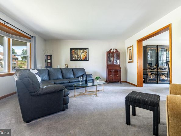 428 Fox Hollow Drive, Feasterville Trevose PA 19053