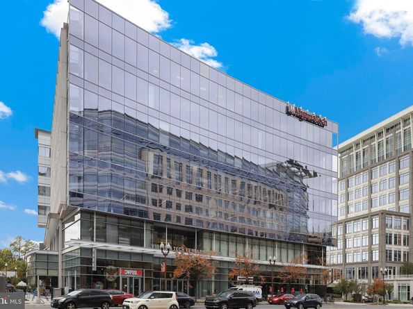 4307 2nd Road N 43074, Arlington VA 22203