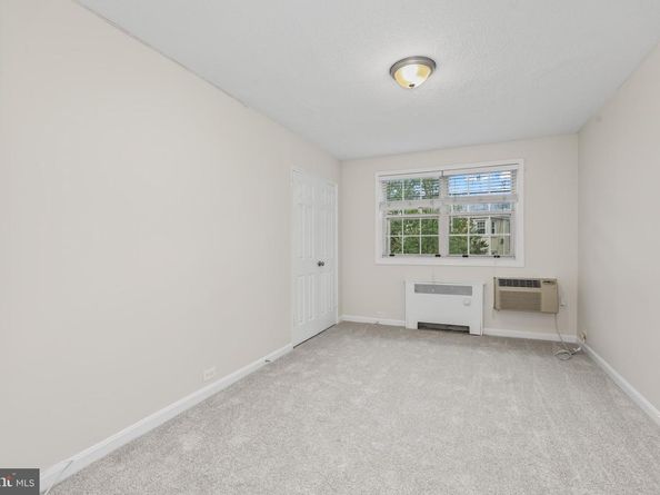 4307 2nd Road N 43074, Arlington VA 22203