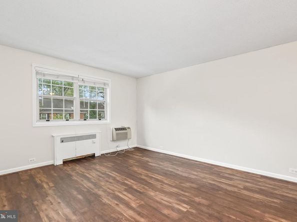 4307 2nd Road N 43074, Arlington VA 22203