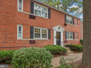 4307 2nd Road N 43074, Arlington VA 22203