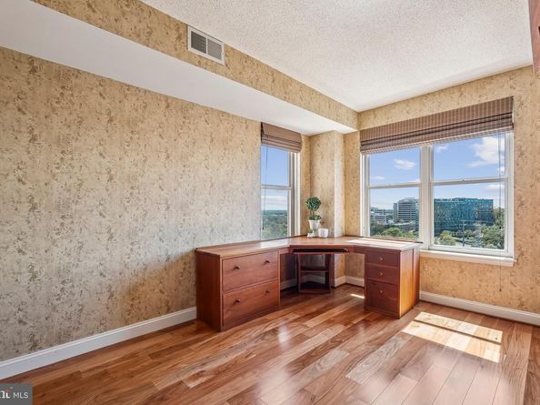 11776 Stratford House Place 1103, Reston VA 20190