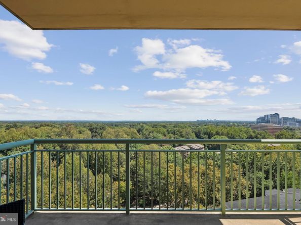 11776 Stratford House Place 1103, Reston VA 20190