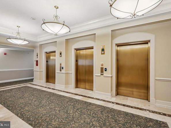 11776 Stratford House Place 1103, Reston VA 20190