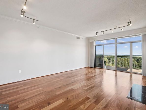 11776 Stratford House Place 1103, Reston VA 20190