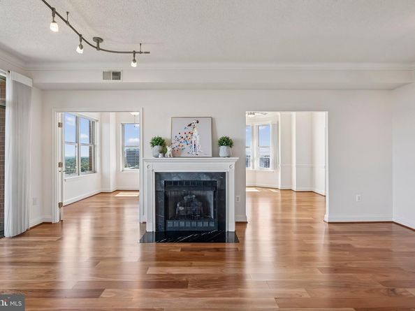 11776 Stratford House Place 1103, Reston VA 20190