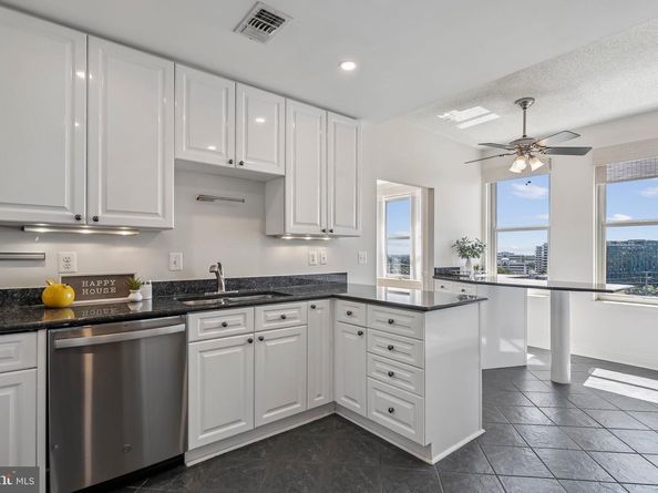 11776 Stratford House Place 1103, Reston VA 20190