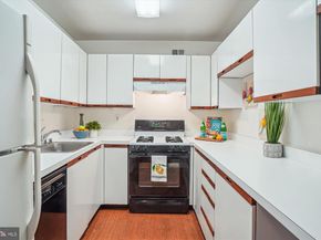 4977 Battery Lane 1319, Bethesda MD 20814