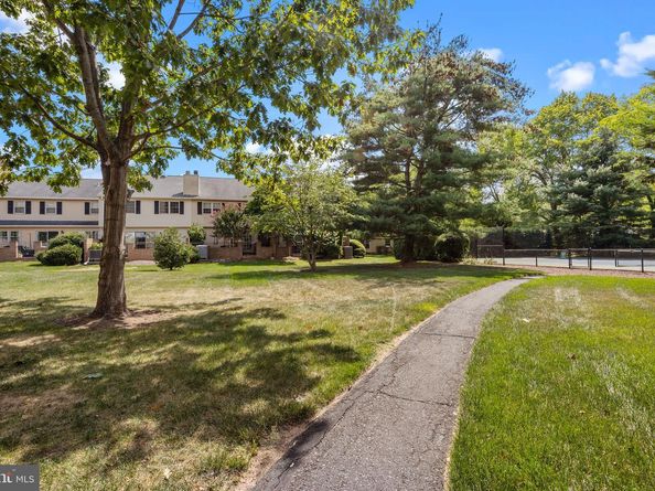 96 Sutphin Pines, Yardley PA 19067