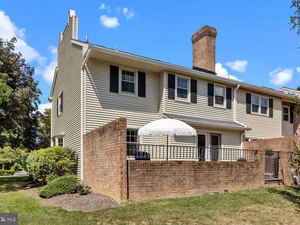 96 Sutphin Pines, Yardley PA 19067
