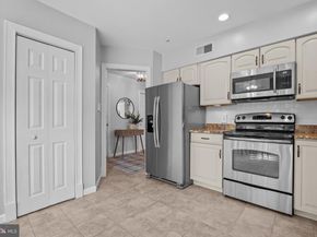 96 Sutphin Pines, Yardley PA 19067