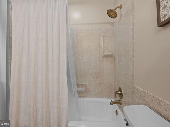 96 Sutphin Pines, Yardley PA 19067