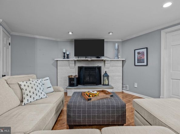 96 Sutphin Pines, Yardley PA 19067