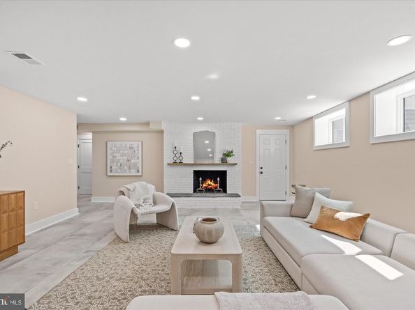 6125 Overlea Road, Bethesda MD 20816