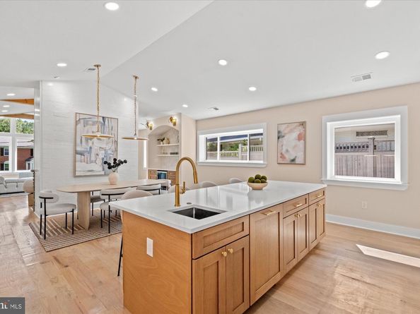 6125 Overlea Road, Bethesda MD 20816