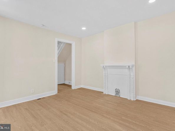 2742 W Montgomery Avenue, Philadelphia PA 19121
