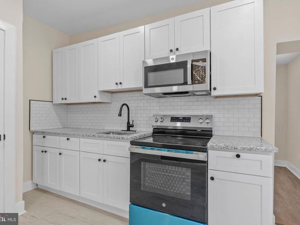 2742 W Montgomery Avenue, Philadelphia PA 19121