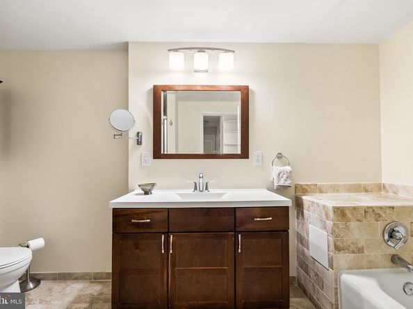2700 Virginia Ave NW 1101, Washington DC 20037