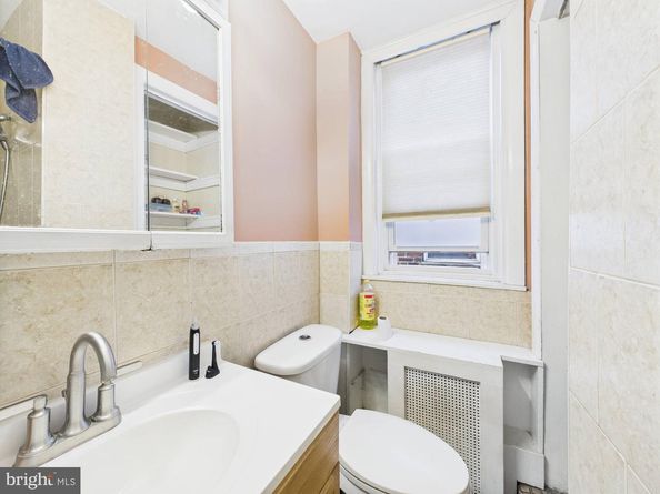 4073 Ford Road, Philadelphia PA 19131