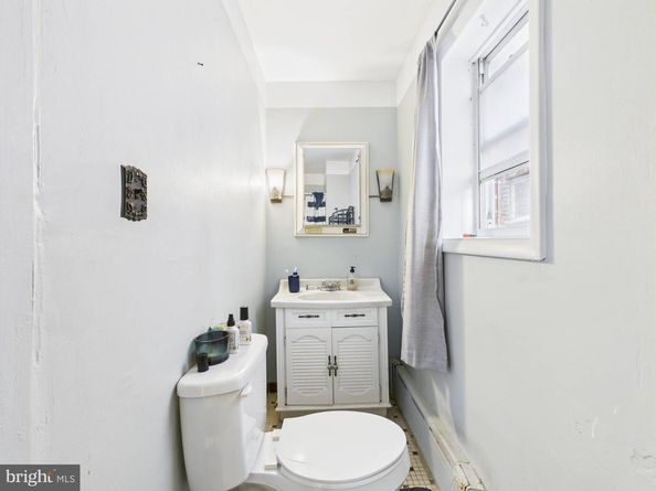 4073 Ford Road, Philadelphia PA 19131