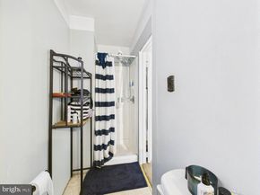 4073 Ford Road, Philadelphia PA 19131