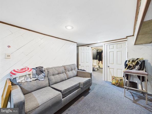 4073 Ford Road, Philadelphia PA 19131