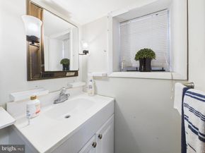 4073 Ford Road, Philadelphia PA 19131