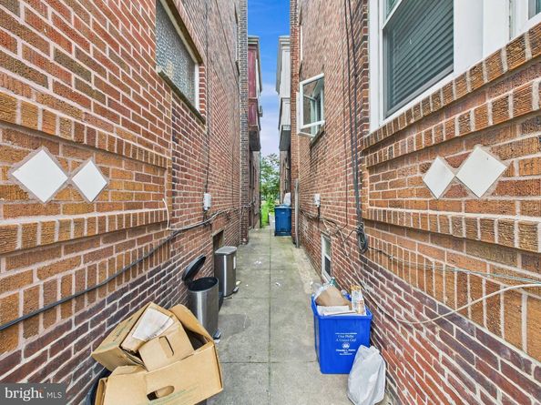 4073 Ford Road, Philadelphia PA 19131