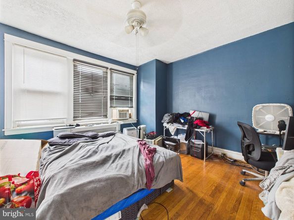 4073 Ford Road, Philadelphia PA 19131