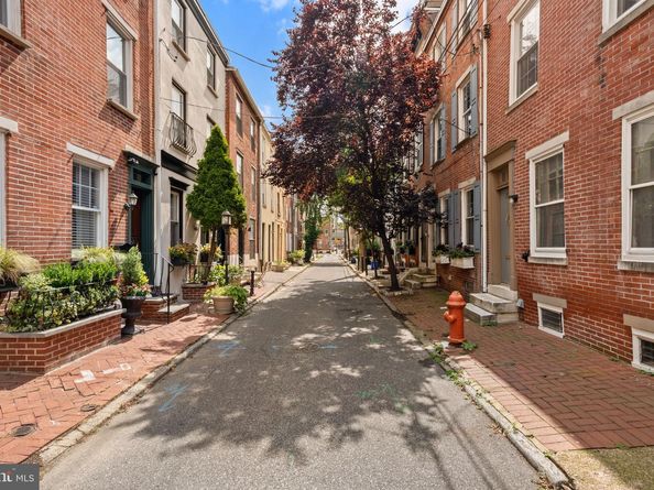 1524 Naudain Street, Philadelphia PA 19146