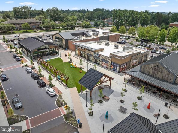 303 W Squire Drive, Newtown Square PA 19073