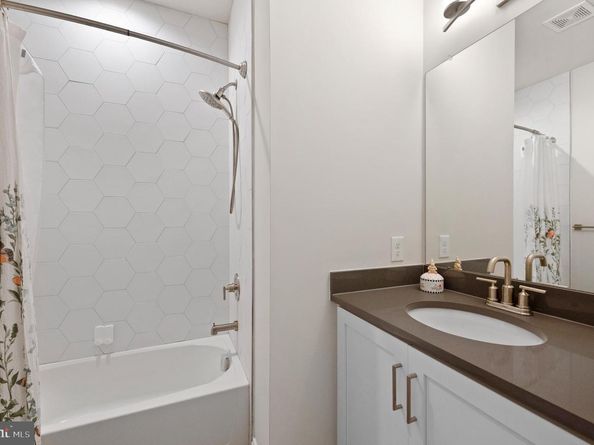 303 W Squire Drive, Newtown Square PA 19073