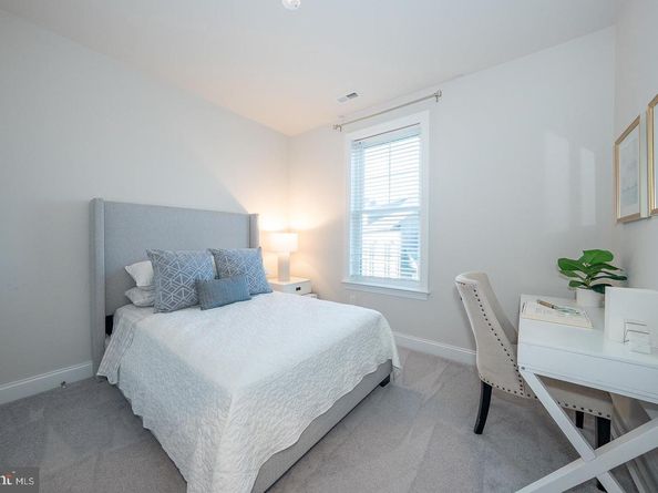 303 W Squire Drive, Newtown Square PA 19073