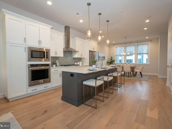 303 W Squire Drive, Newtown Square PA 19073